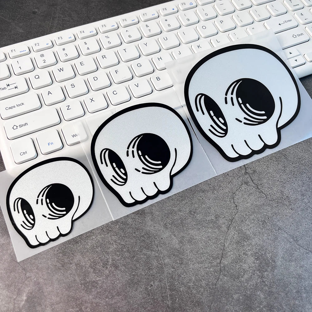 Skull Peek Anime Door Seam Sticker